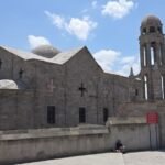 Aziz Theodoros Trion Kirche (Üzümlü Kilise) in Derinkuyu – Außenansicht mit den beiden Kuppeln
